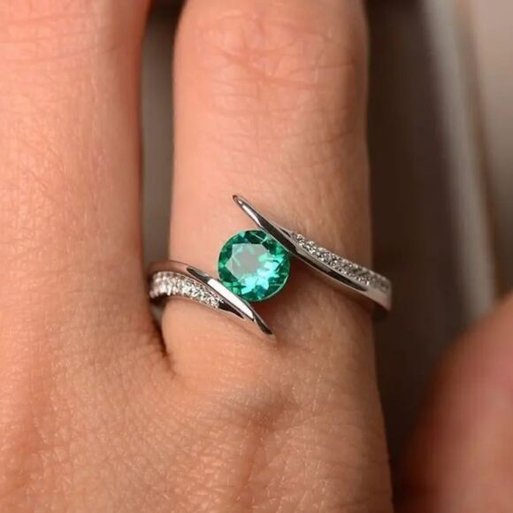 Green Emerald and Zircon Gemstone Ring Silver Plated - Picture 7 of 7